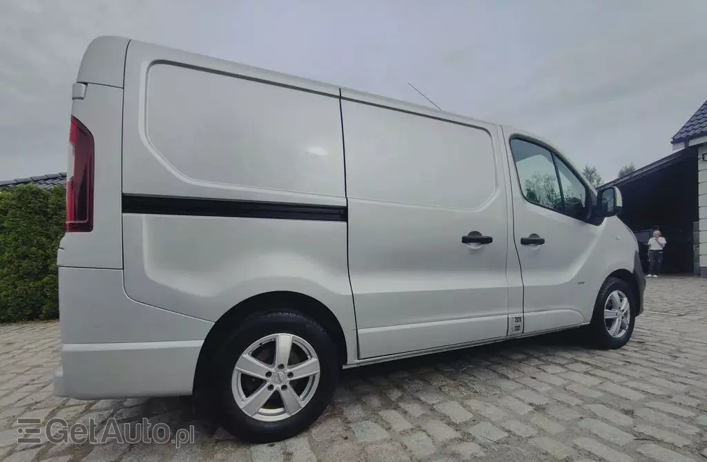 OPEL Vivaro 