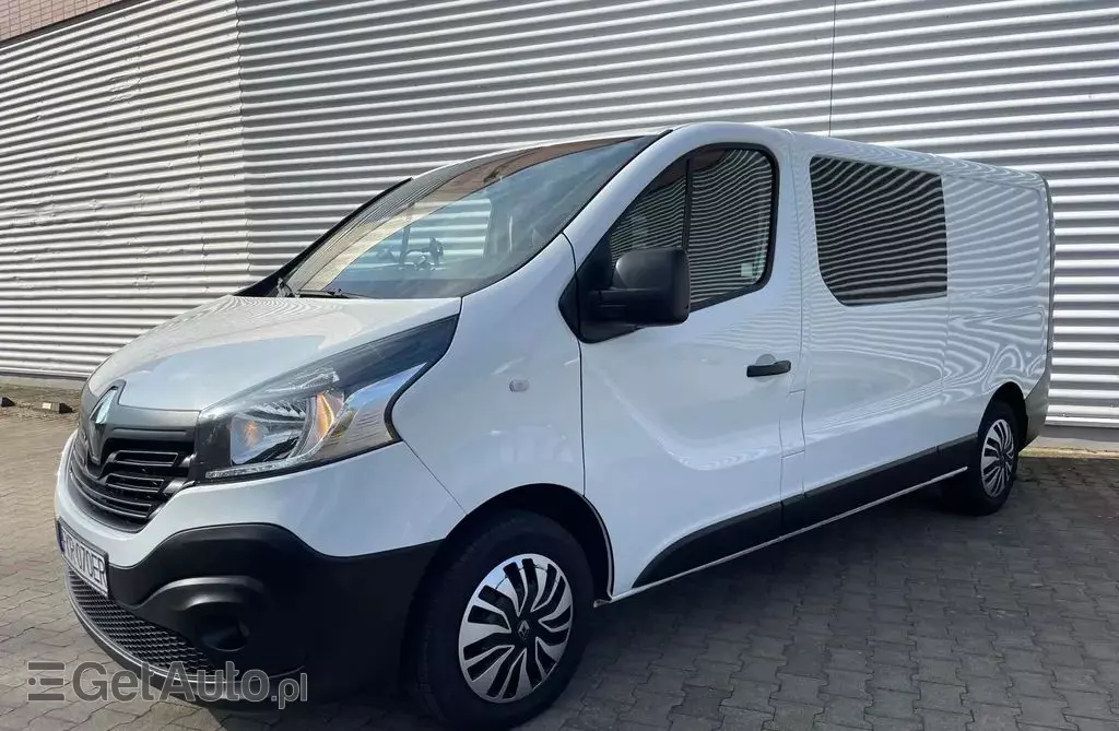 RENAULT Trafic 
