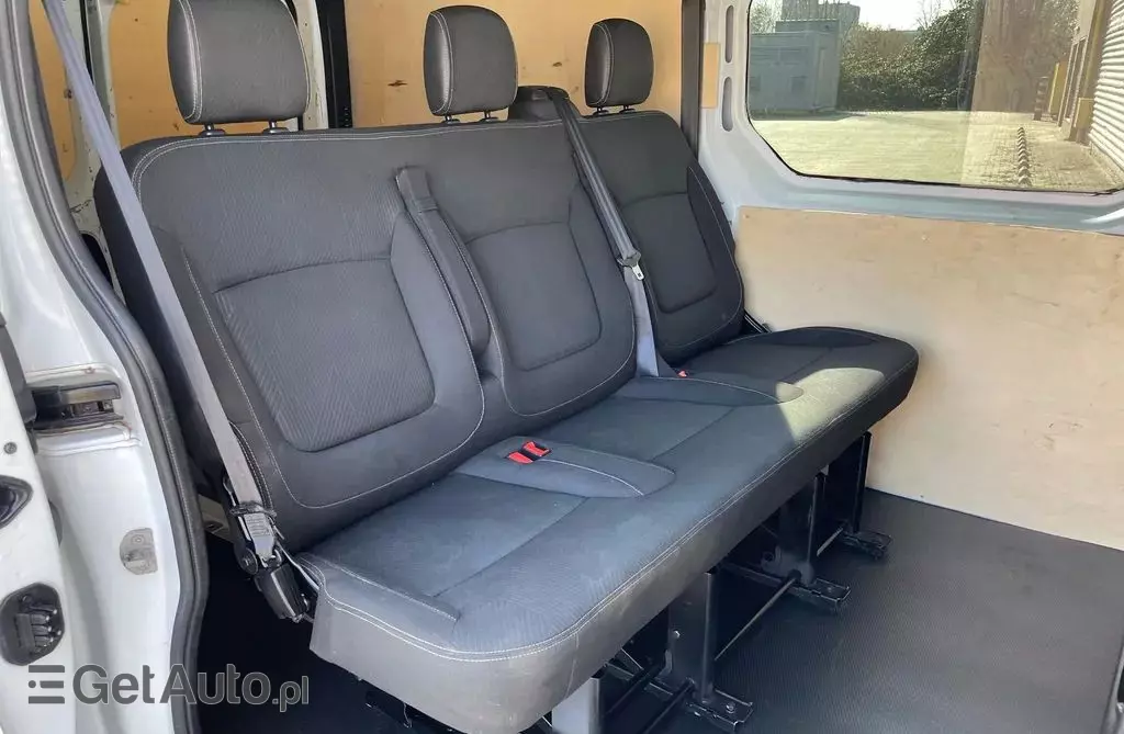 RENAULT Trafic 