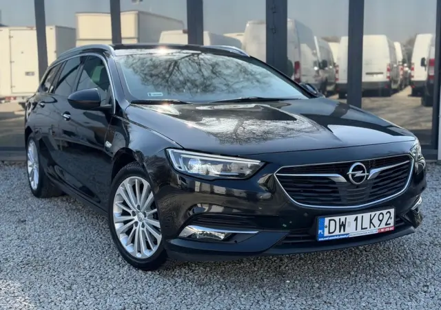 OPEL Insignia 1.6 Automatik Exclusive