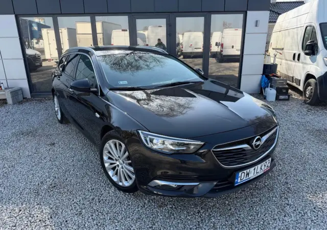 OPEL Insignia 1.6 Automatik Exclusive
