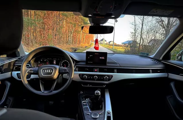 AUDI A4 2.0 TDI (150 KM)
