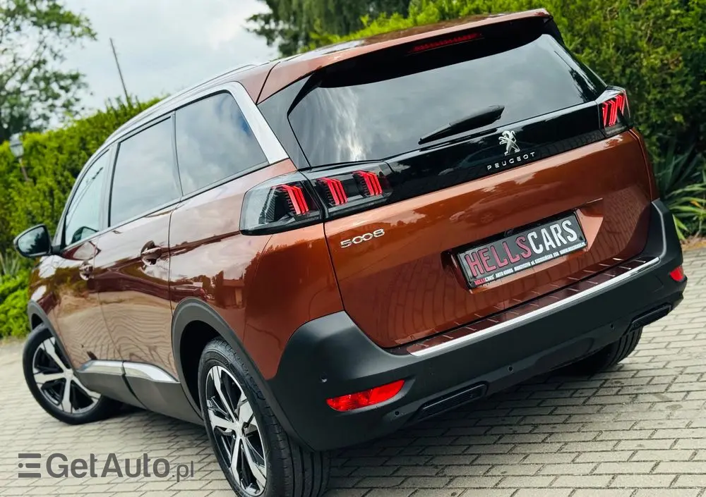 PEUGEOT 5008 BlueHDI 130 Crossway