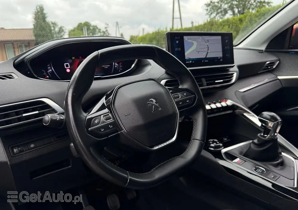 PEUGEOT 5008 BlueHDI 130 Crossway