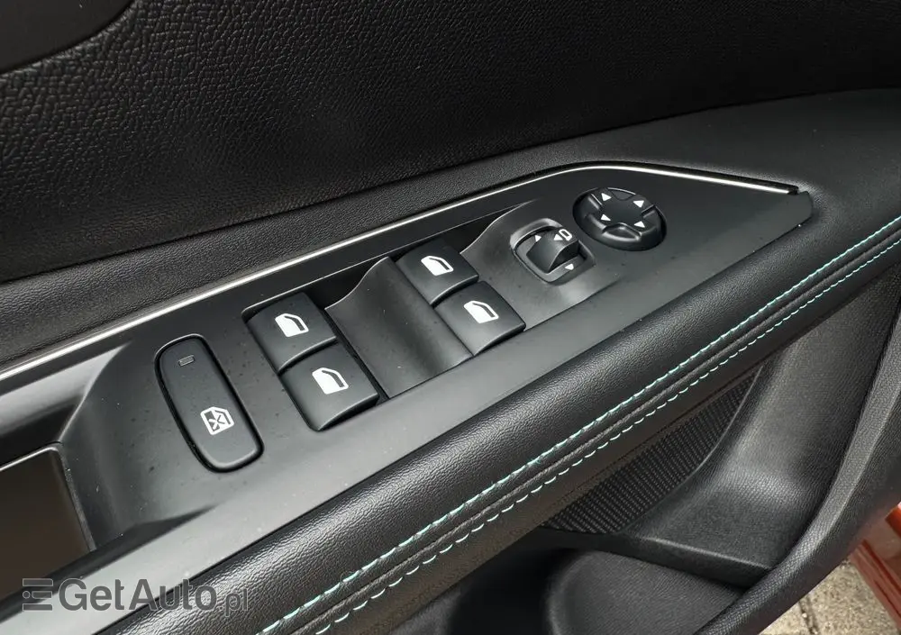 PEUGEOT 5008 BlueHDI 130 Crossway