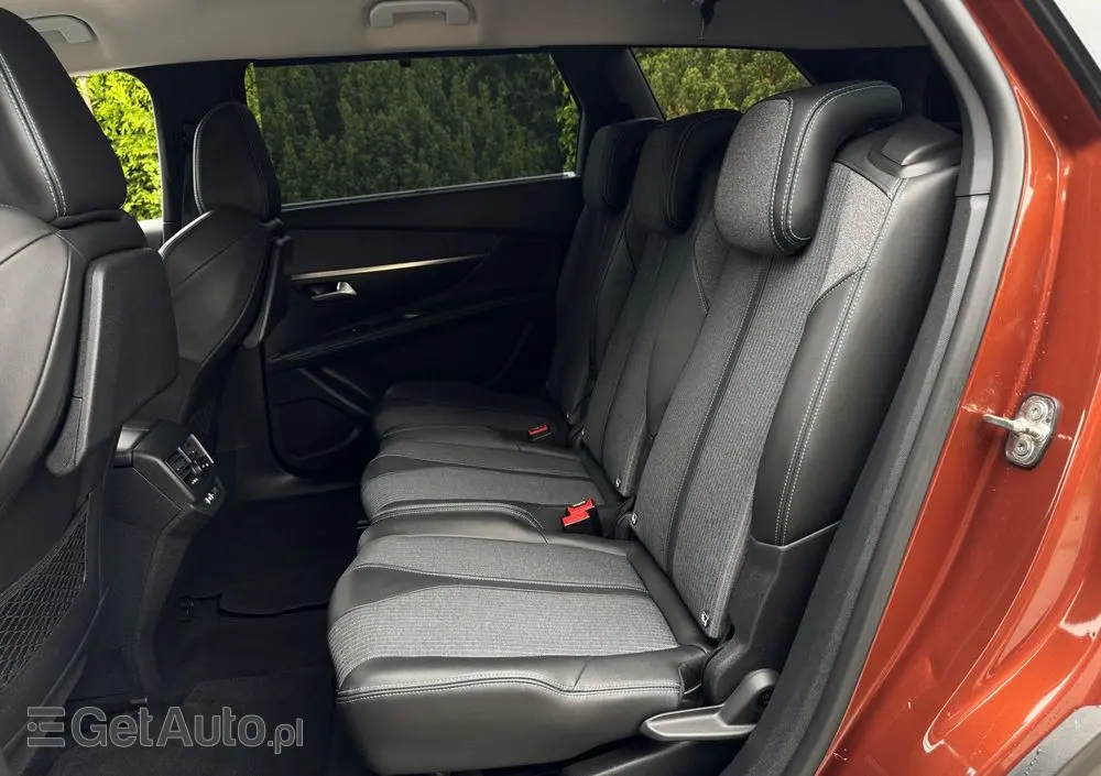 PEUGEOT 5008 BlueHDI 130 Crossway