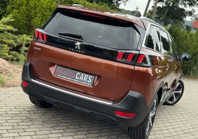 PEUGEOT 5008 BlueHDI 130 Crossway