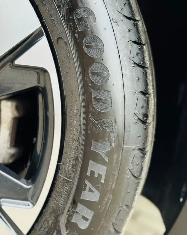 PEUGEOT 5008 BlueHDI 130 Crossway