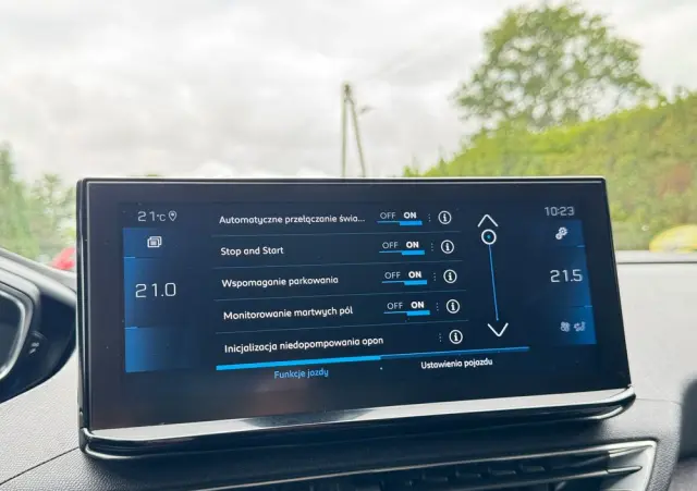 PEUGEOT 5008 BlueHDI 130 Crossway