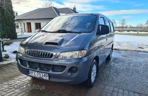 HYUNDAI H1 