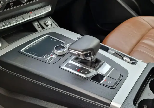 AUDI Q5 35 TDI S tronic design