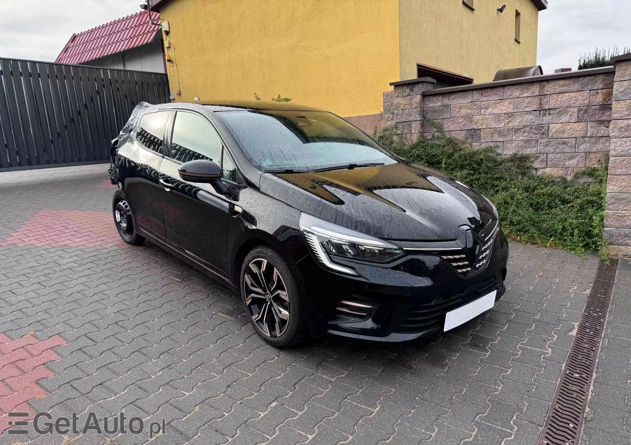 RENAULT Clio 1.0 TCe Intens