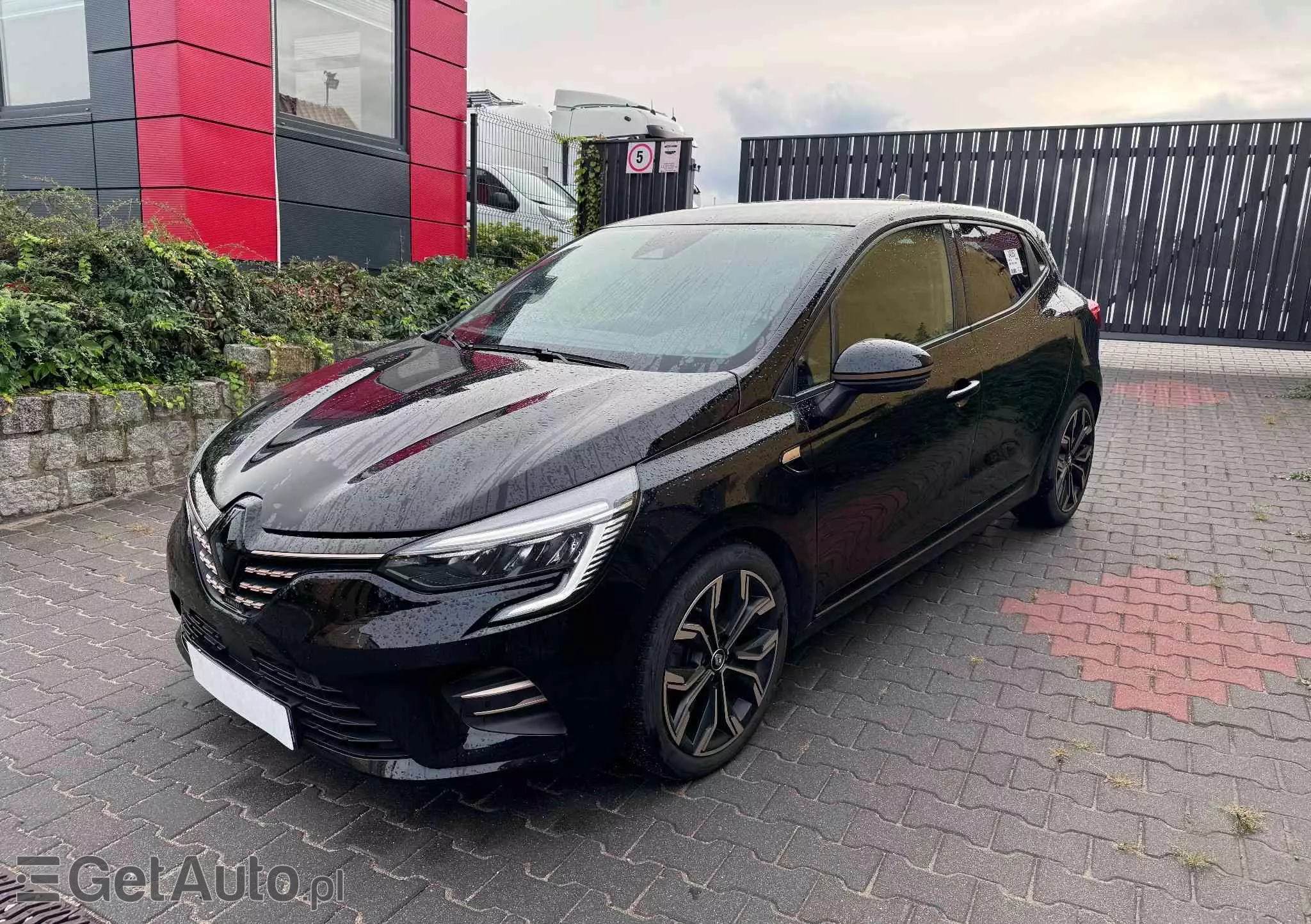 RENAULT Clio 1.0 TCe Intens