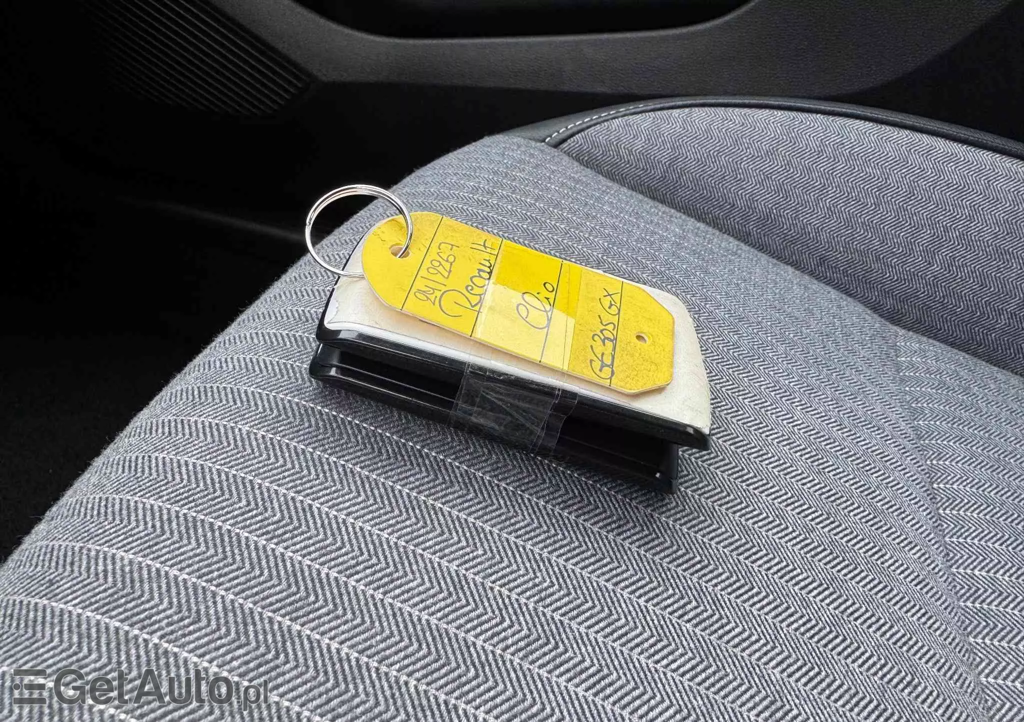 RENAULT Clio 1.0 TCe Intens