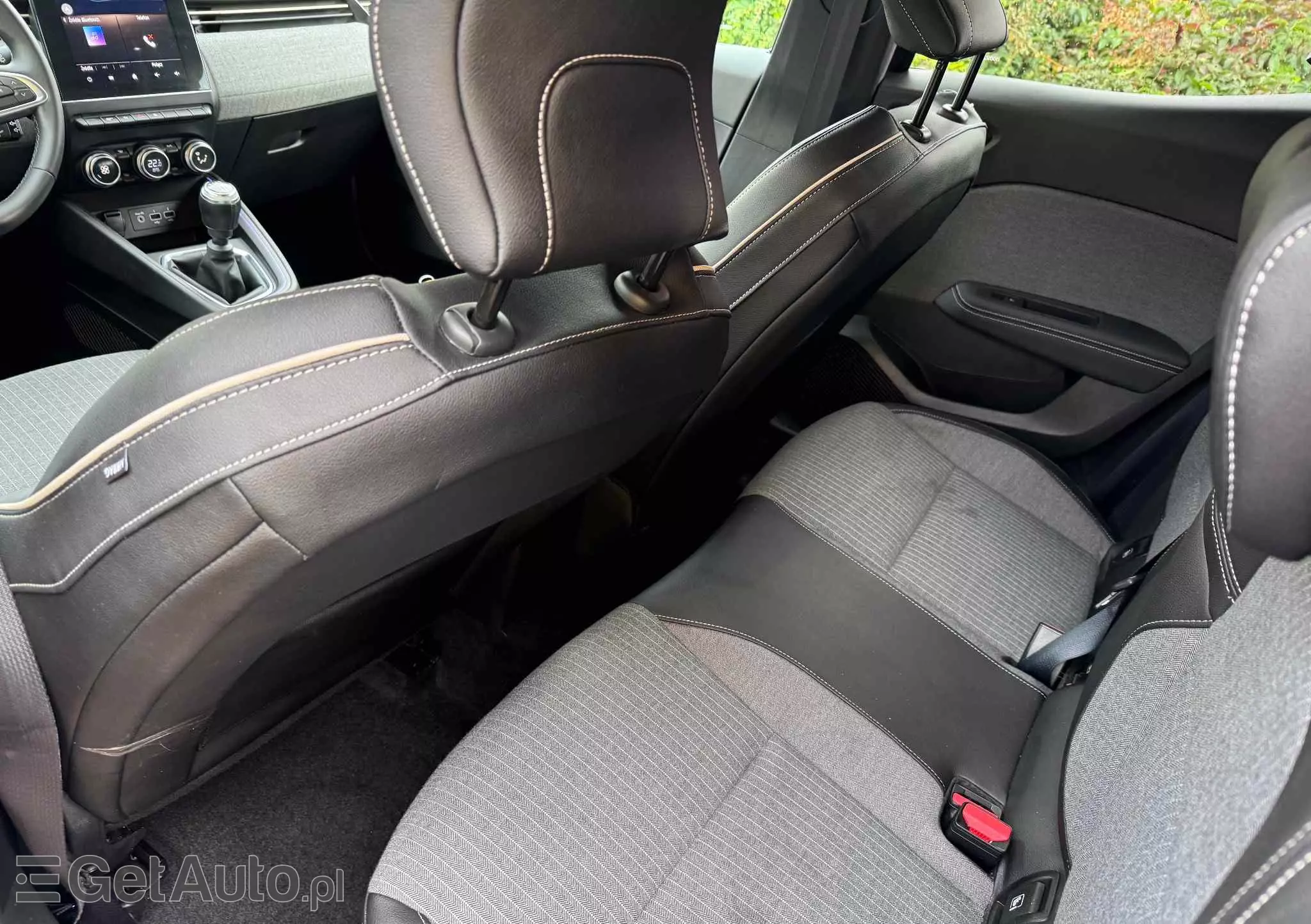 RENAULT Clio 1.0 TCe Intens