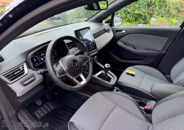 RENAULT Clio 1.0 TCe Intens