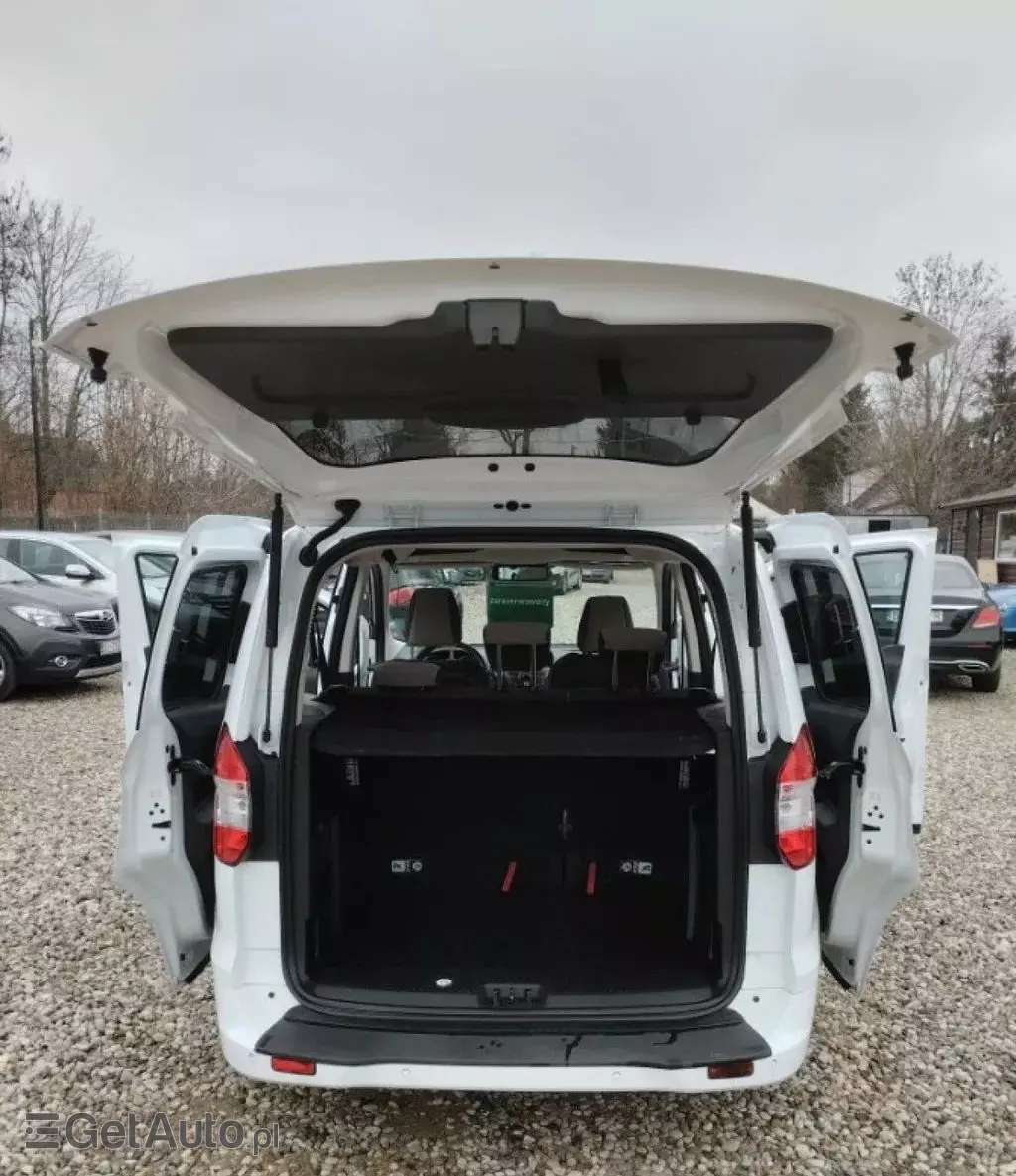 FORD Tourneo Courier 