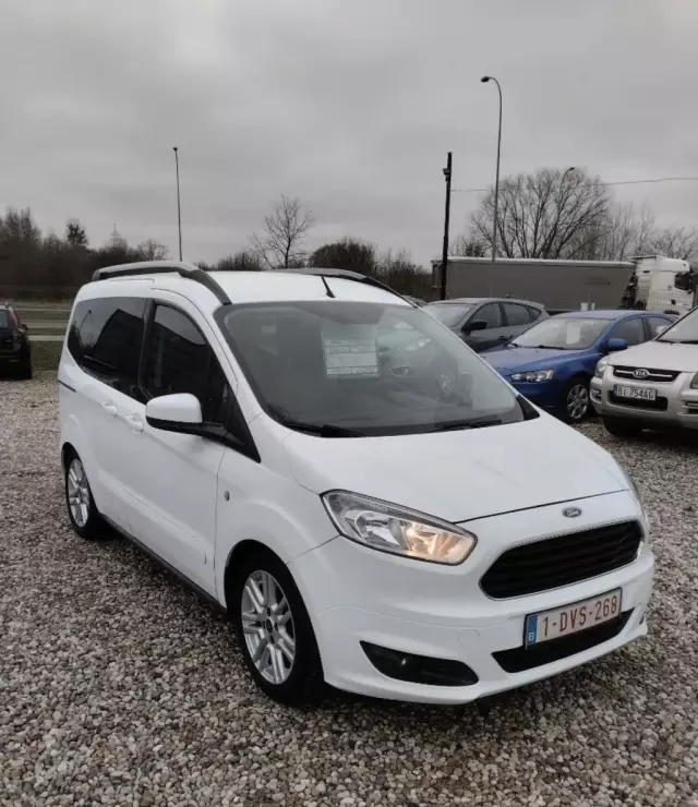 FORD Tourneo Courier 