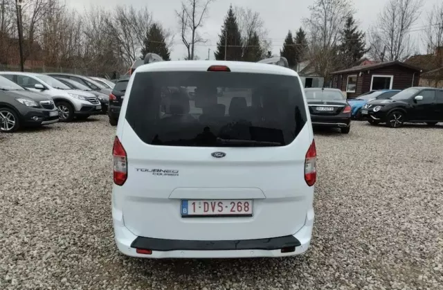 FORD Tourneo Courier 