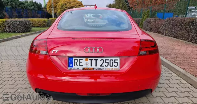 AUDI TT 