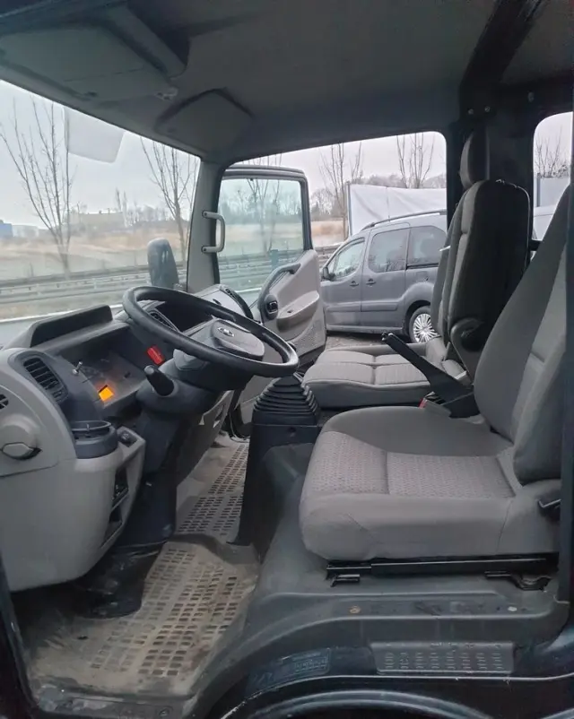 NISSAN Cabstar 