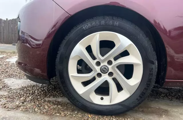 OPEL Adam 1.2 (70 KM)