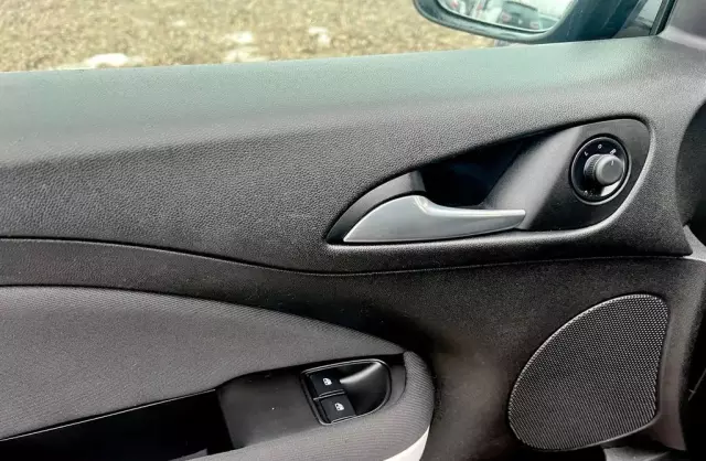 OPEL Adam 1.2 (70 KM)