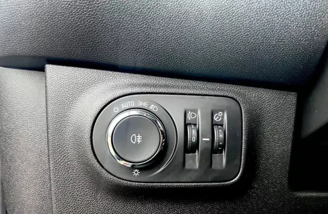 OPEL Adam 1.2 (70 KM)