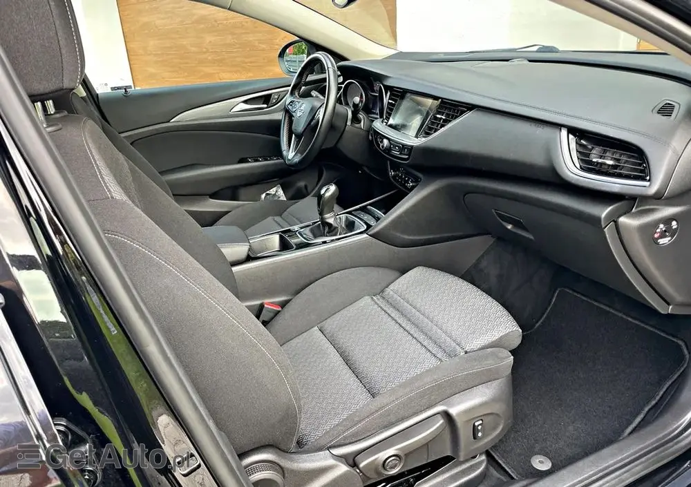 OPEL Insignia Sports Tourer 1.5 ECOTEC Direct Inj Turbo Business Innovation