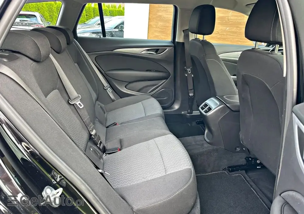 OPEL Insignia Sports Tourer 1.5 ECOTEC Direct Inj Turbo Business Innovation