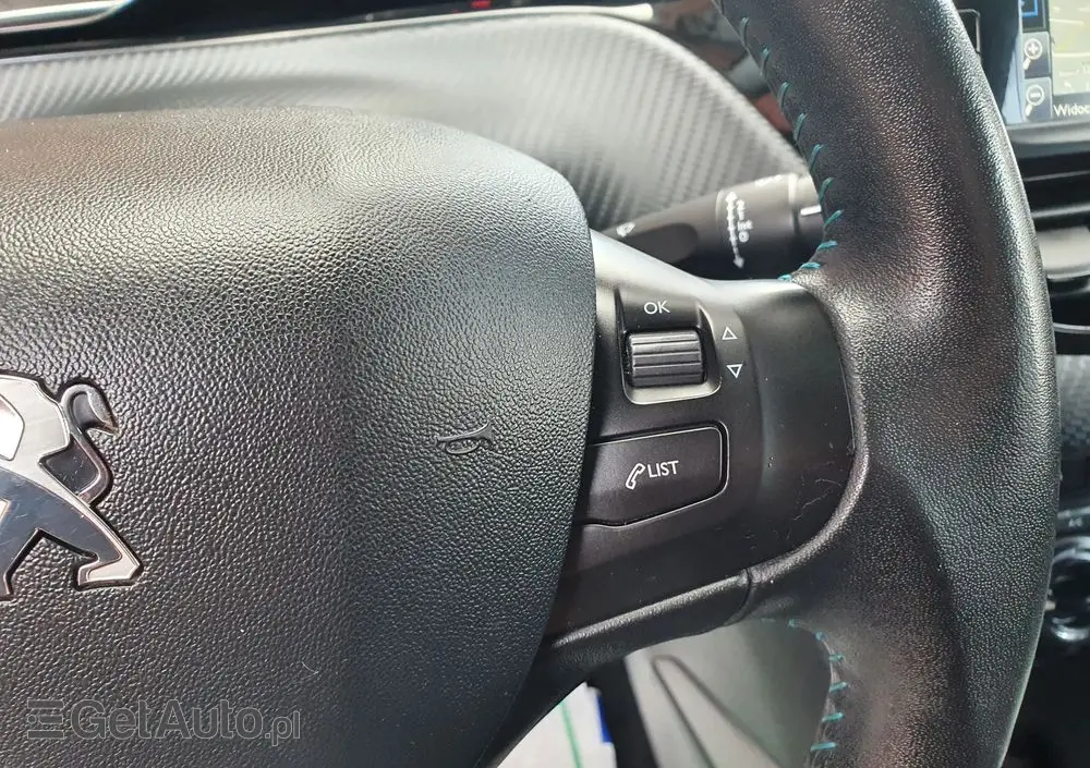 PEUGEOT 2008 PureTech 110 Stop&Start Crossway