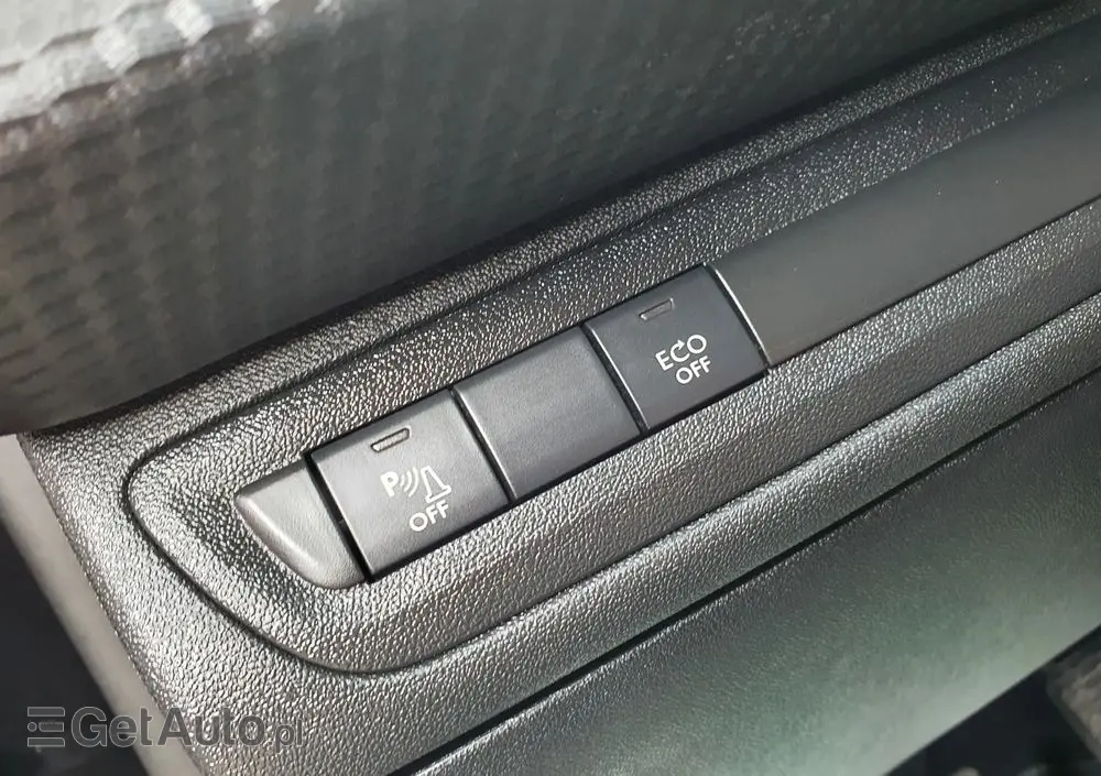 PEUGEOT 2008 PureTech 110 Stop&Start Crossway