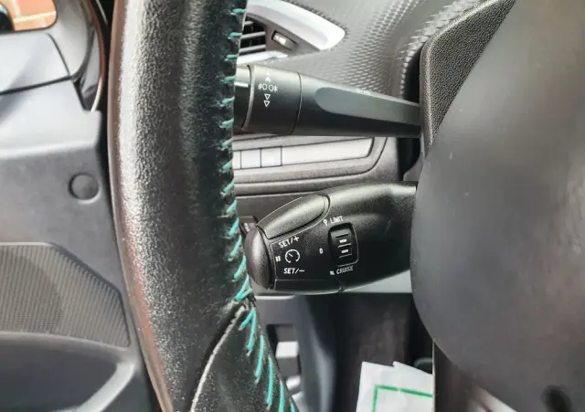 PEUGEOT 2008 PureTech 110 Stop&Start Crossway