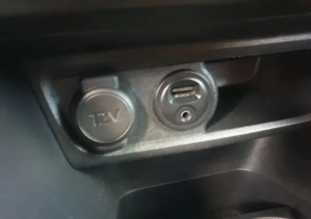 PEUGEOT 2008 PureTech 110 Stop&Start Crossway