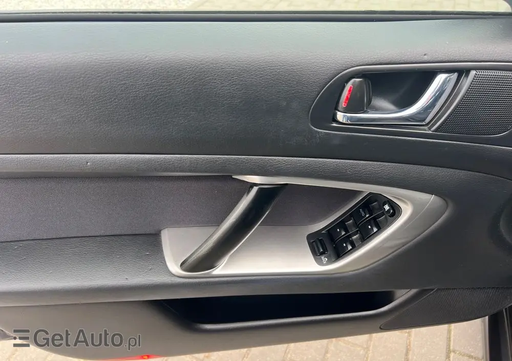 SUBARU Legacy Kombi 2.0RA HID