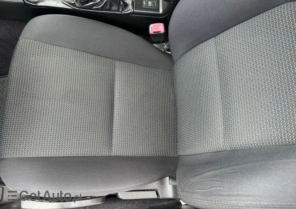 SUBARU Legacy Kombi 2.0RA HID