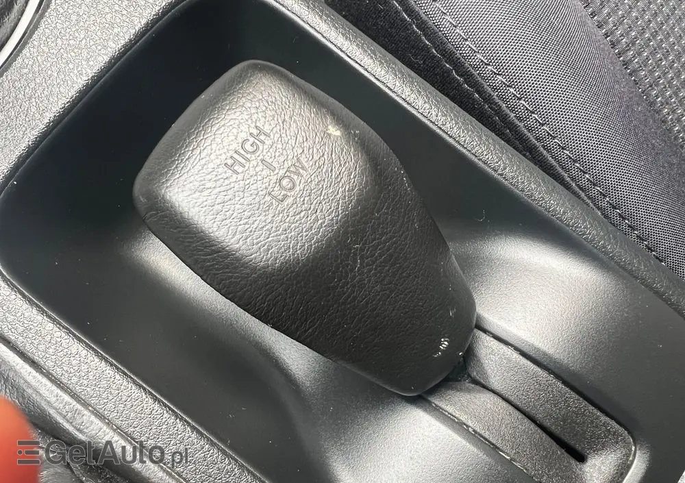 SUBARU Legacy Kombi 2.0RA HID