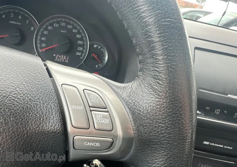 SUBARU Legacy Kombi 2.0RA HID