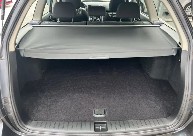 SUBARU Legacy Kombi 2.0RA HID