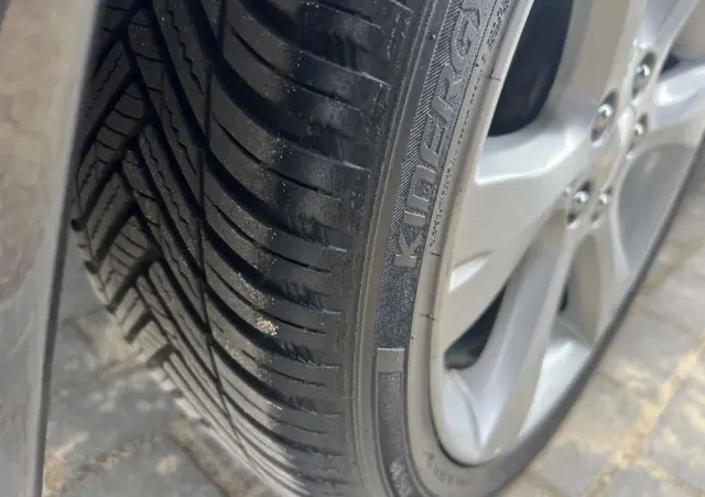 SUBARU Legacy Kombi 2.0RA HID