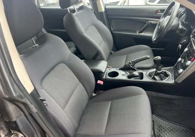 SUBARU Legacy Kombi 2.0RA HID