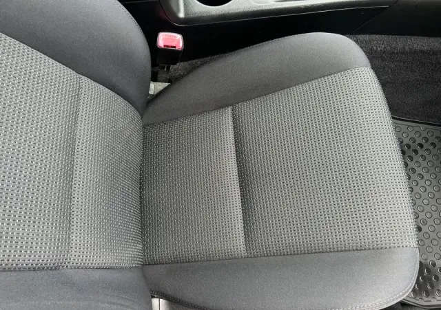 SUBARU Legacy Kombi 2.0RA HID