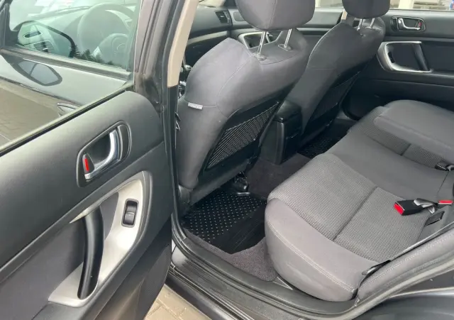 SUBARU Legacy Kombi 2.0RA HID