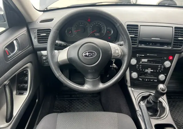 SUBARU Legacy Kombi 2.0RA HID