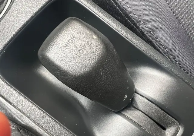 SUBARU Legacy Kombi 2.0RA HID