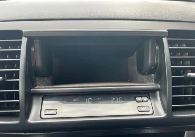 SUBARU Legacy Kombi 2.0RA HID