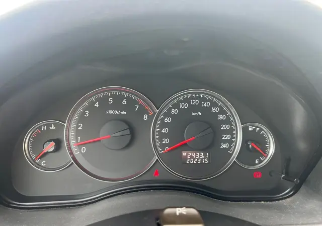 SUBARU Legacy Kombi 2.0RA HID