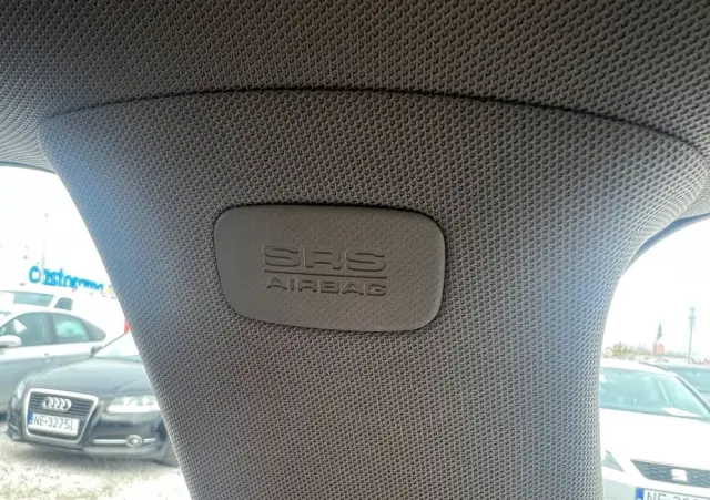 SUBARU Legacy Kombi 2.0RA HID