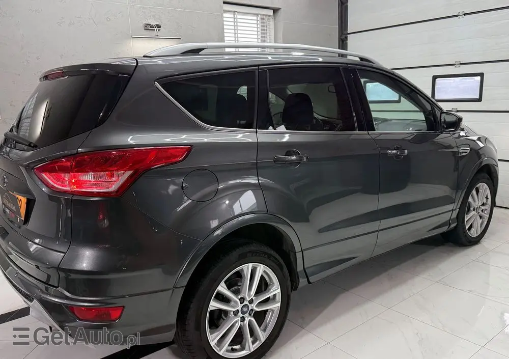 FORD Kuga 2.0 TDCi 4x4 Individual