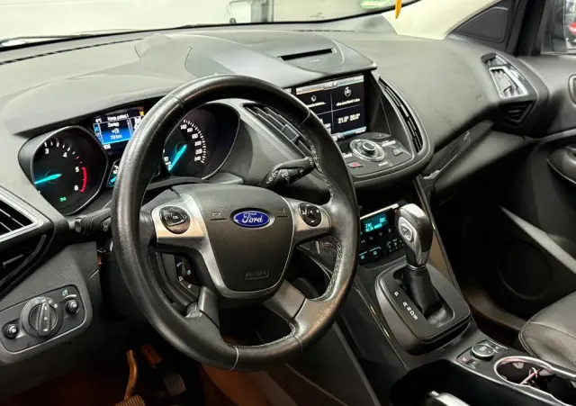 FORD Kuga 2.0 TDCi 4x4 Individual